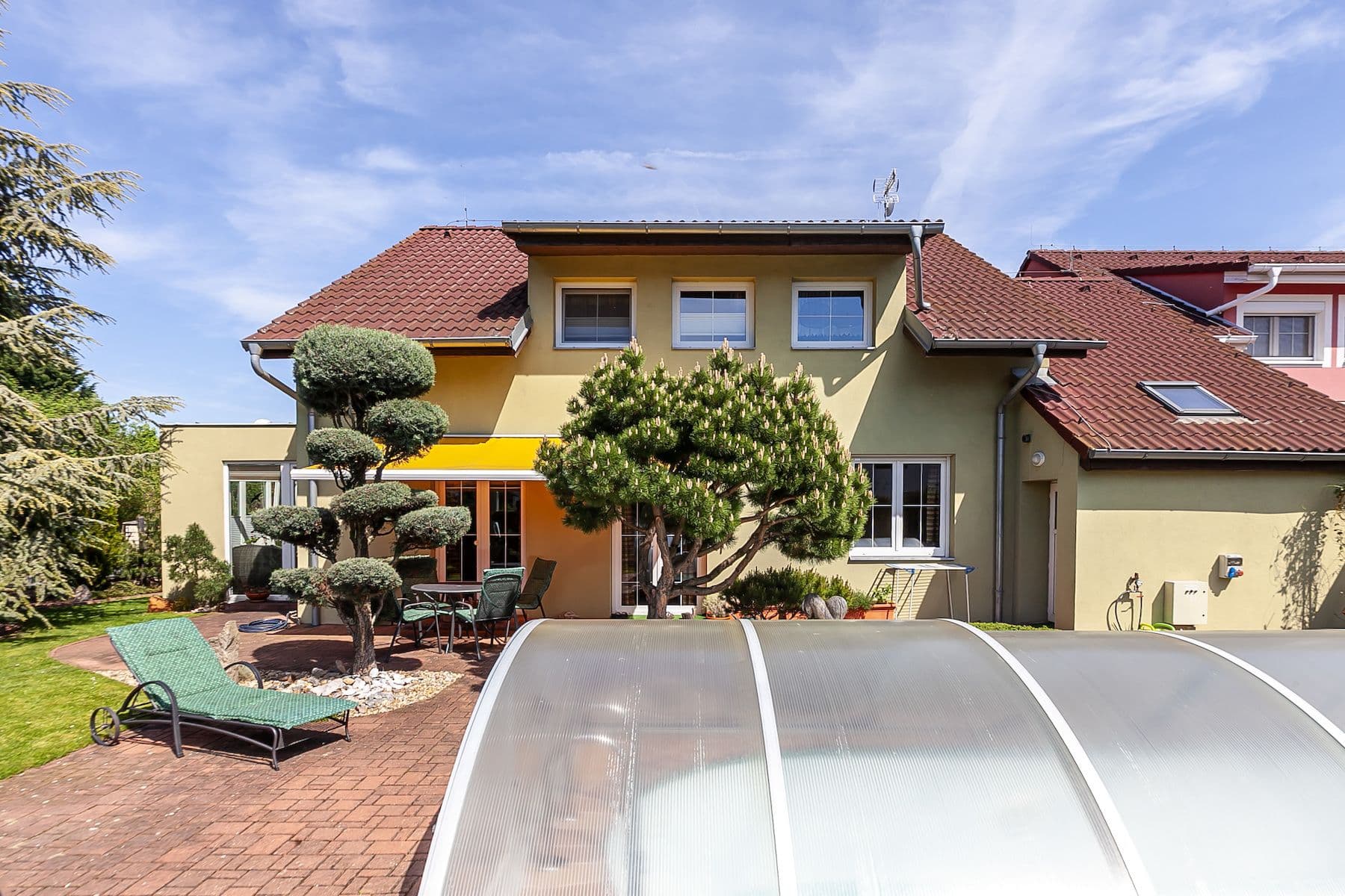 Prodej domu 270 m², pozemek 598 m², K Remízku, Vestec, Středočeský kraj Prodej domu 270 m², pozemek 598 m², K Remízku, Vestec, Středočeský kraj