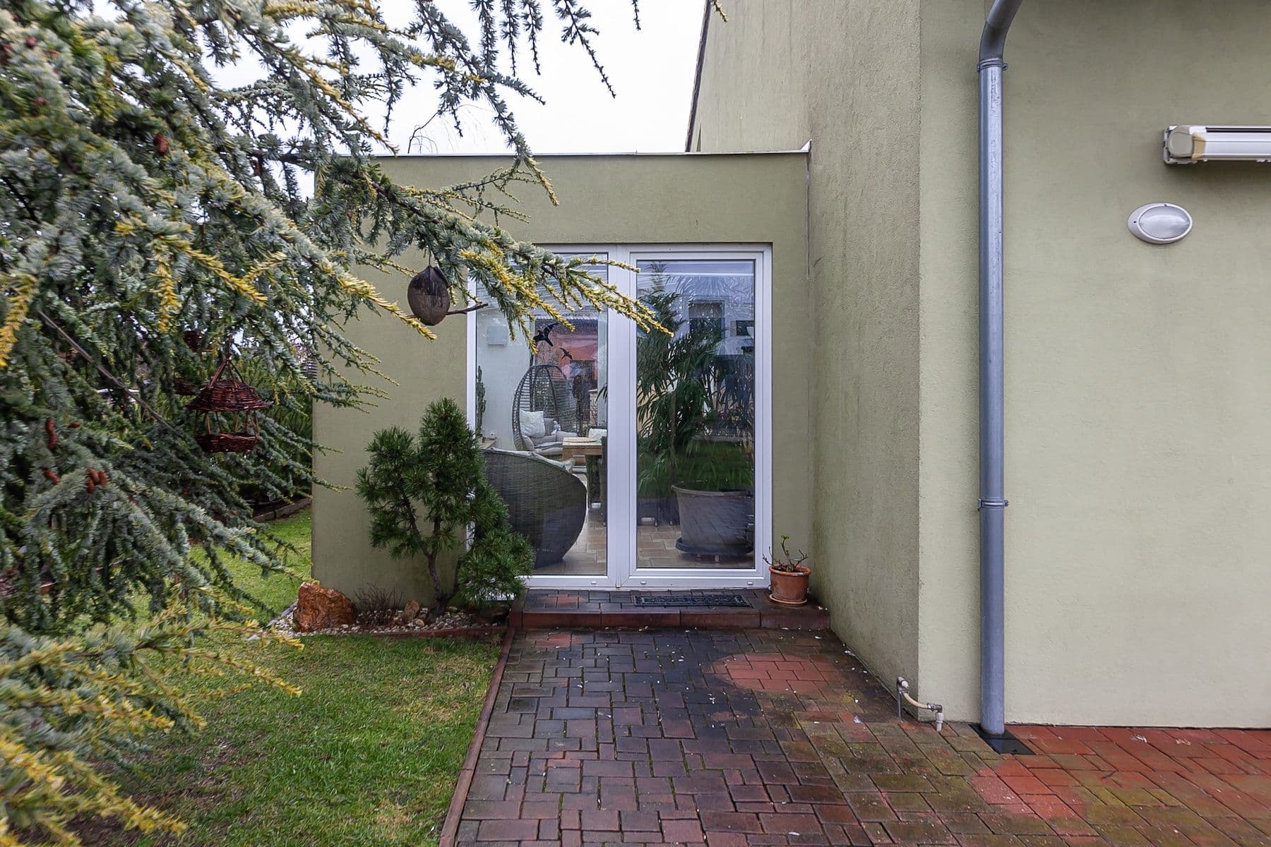 Prodej domu 270 m², pozemek 598 m², K Remízku, Vestec, Středočeský kraj Prodej domu 270 m², pozemek 598 m², K Remízku, Vestec, Středočeský kraj