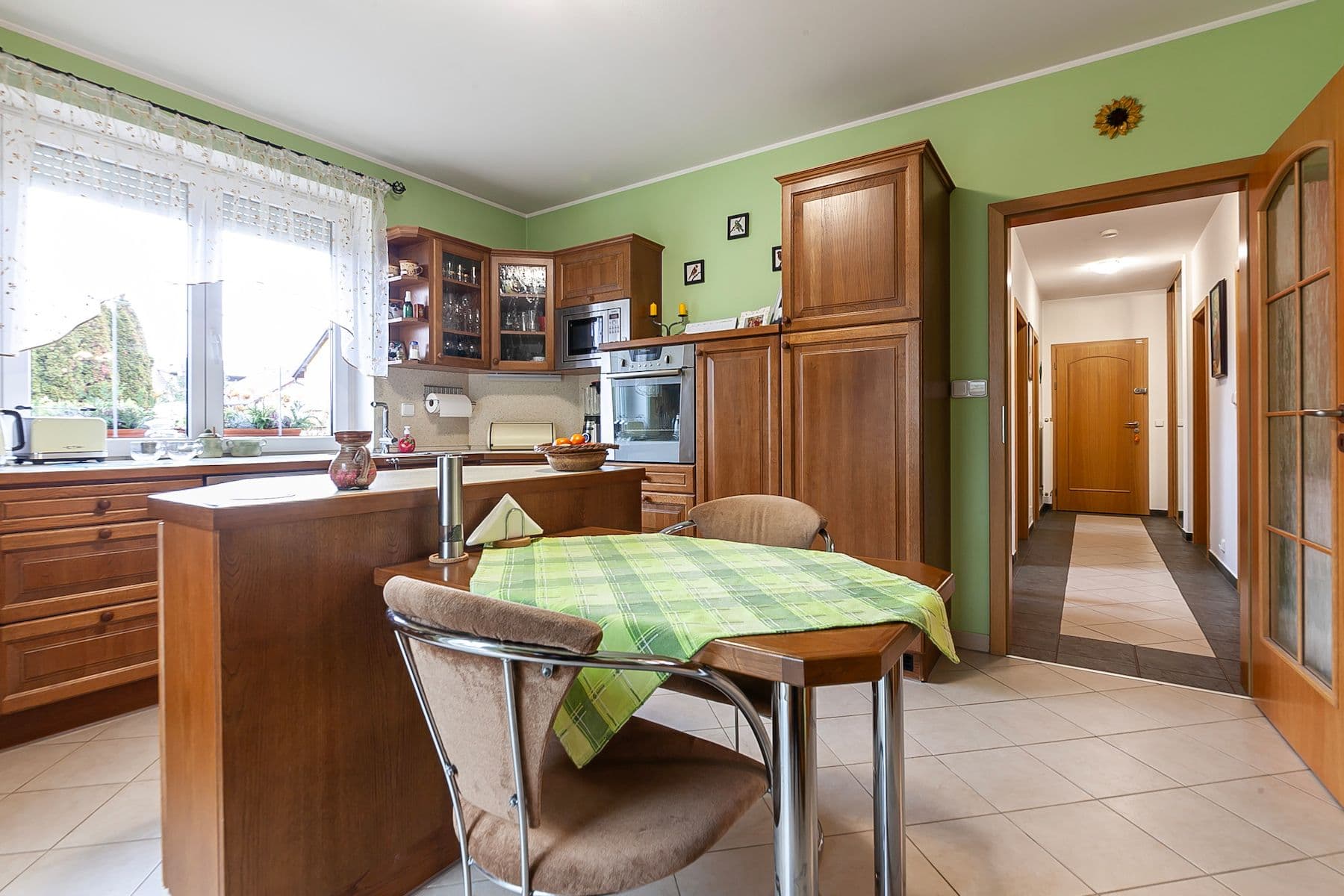 Prodej domu 270 m², pozemek 598 m², K Remízku, Vestec, Středočeský kraj Prodej domu 270 m², pozemek 598 m², K Remízku, Vestec, Středočeský kraj