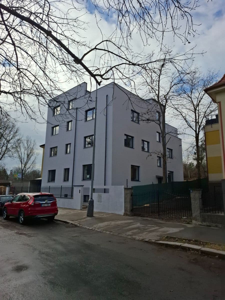 Pronájem bytu 1+kk 36 m², U Krčského nádraží, Praha, Praha Pronájem bytu 1+kk 36 m², U Krčského nádraží, Praha, Praha