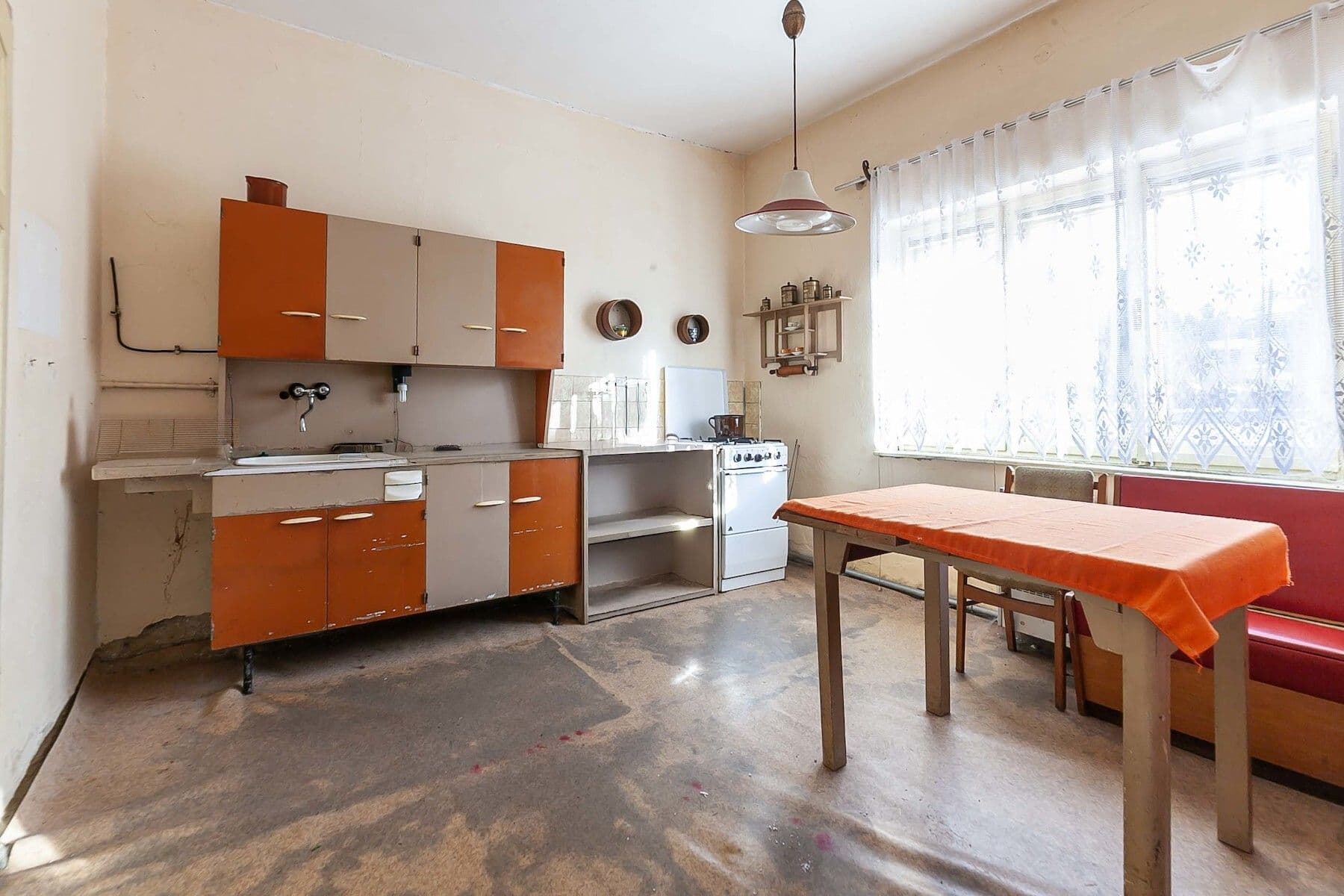 Prodej domu 195 m², pozemek 1.223 m², Sadová, Nové Město pod Smrkem, Liberecký kraj Prodej domu 195 m², pozemek 1.223 m², Sadová, Nové Město pod Smrkem, Liberecký kraj