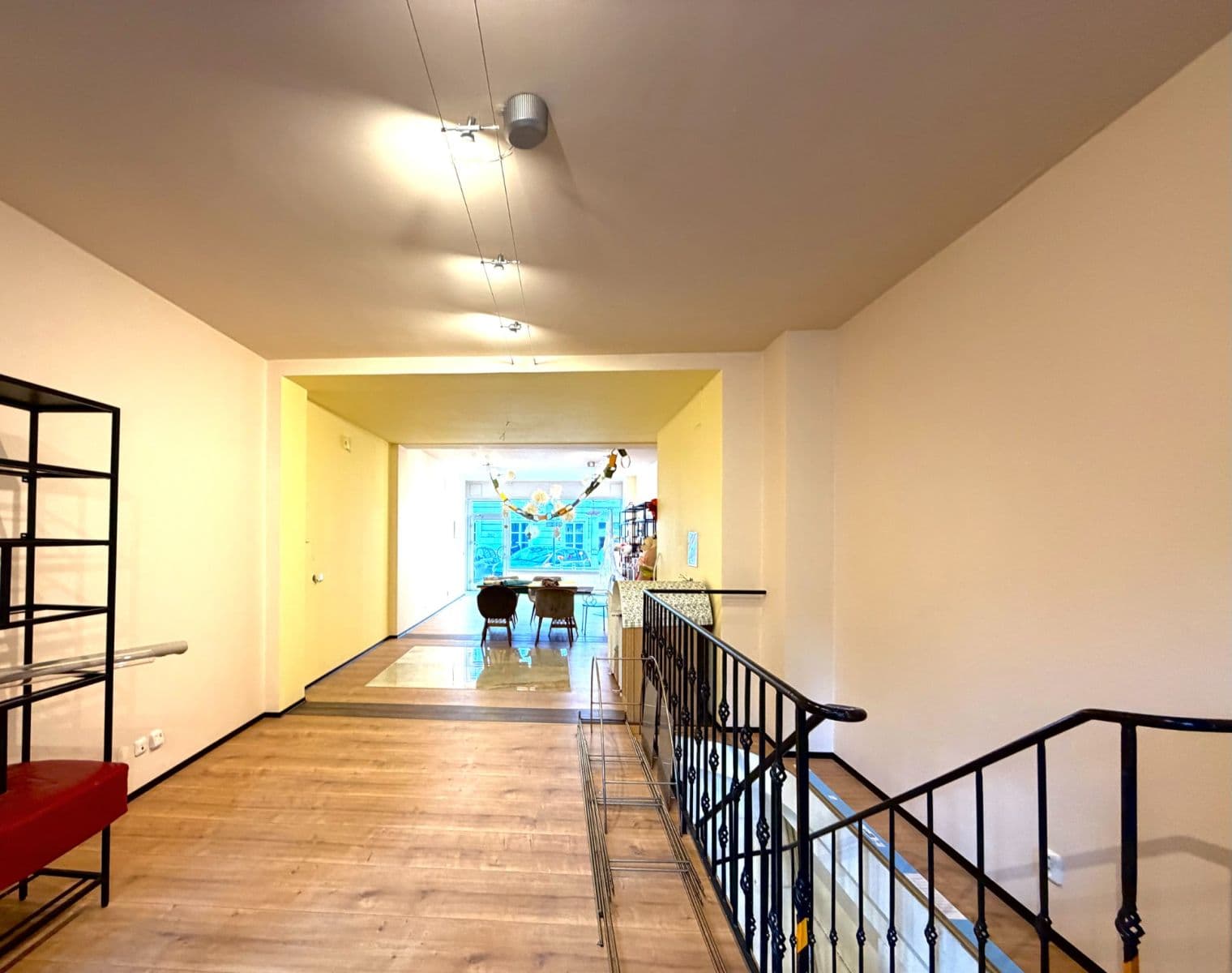 Pronájem nebytového prostoru 107 m², Vlašská, Praha, Praha Pronájem nebytového prostoru 107 m², Vlašská, Praha, Praha