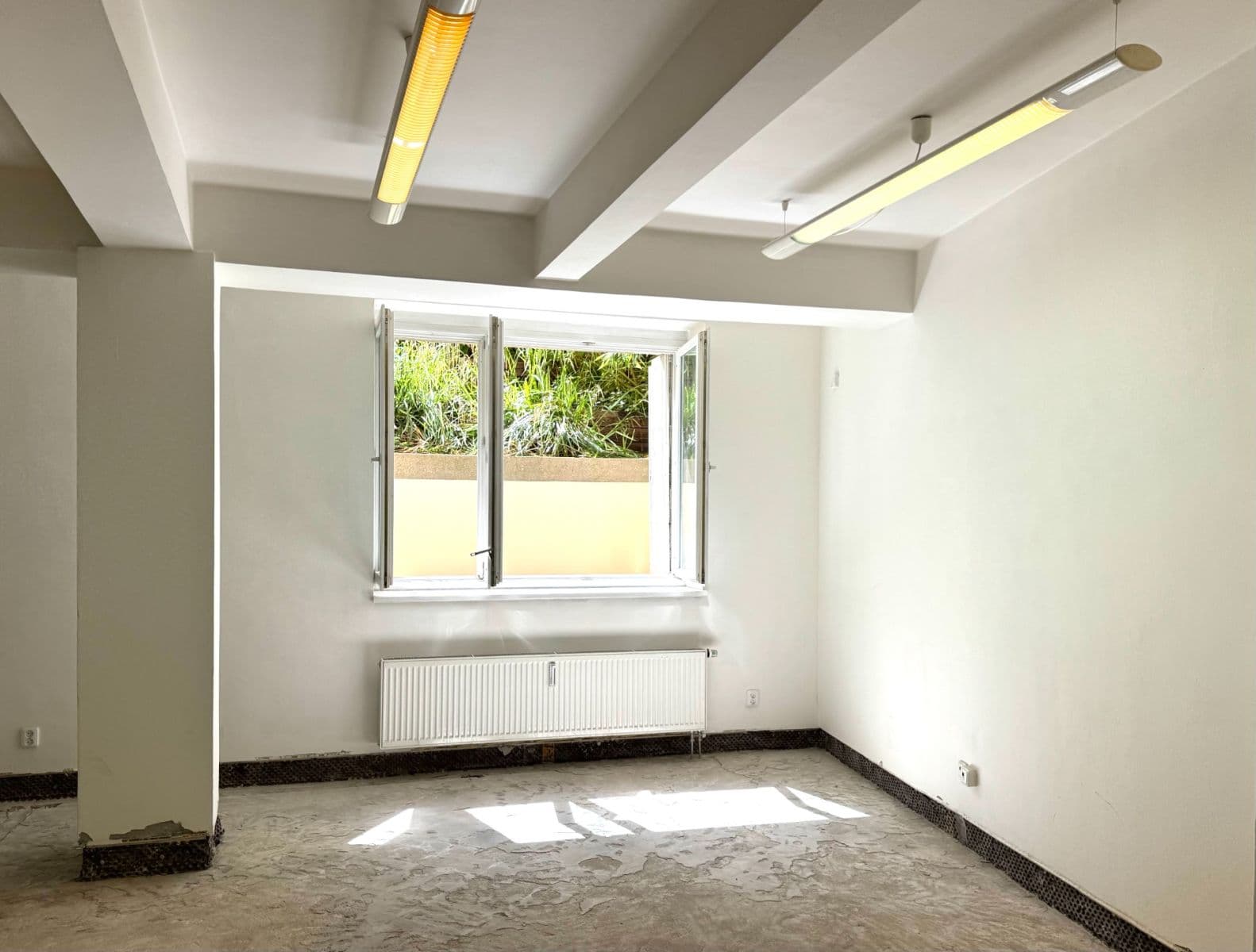 Pronájem nebytového prostoru 107 m², Vlašská, Praha, Praha Pronájem nebytového prostoru 107 m², Vlašská, Praha, Praha