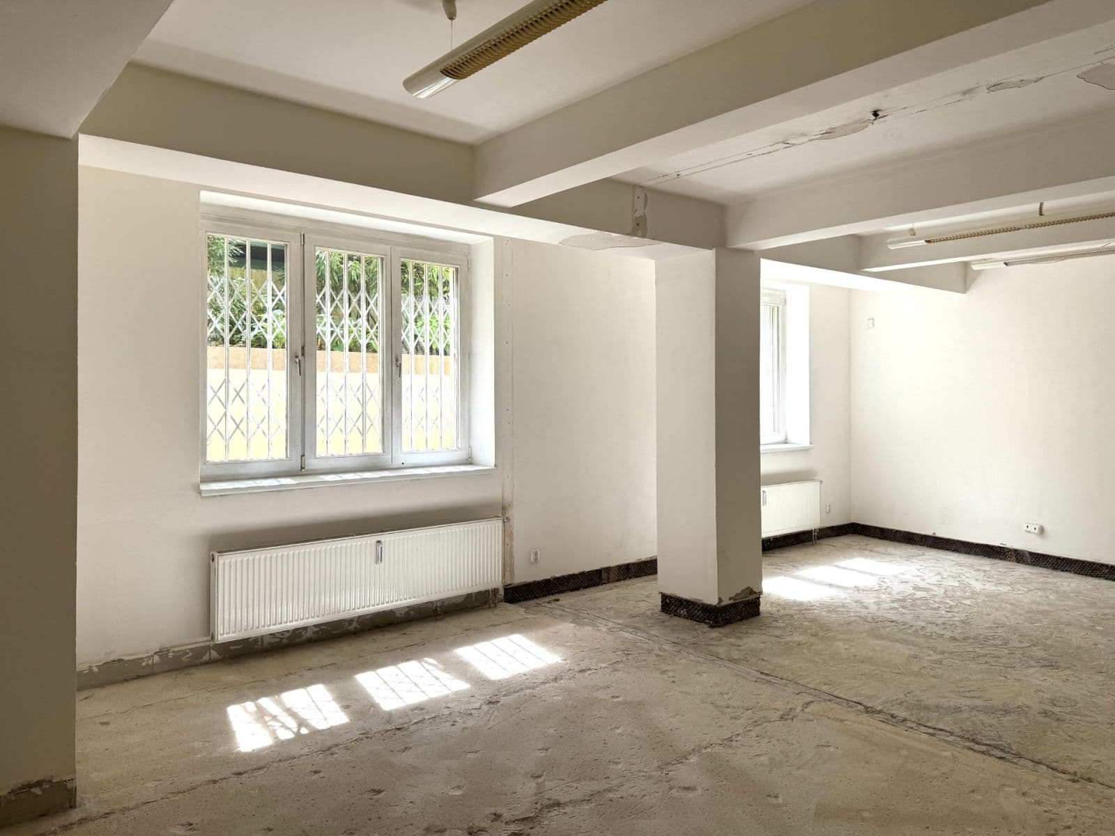 Pronájem nebytového prostoru 107 m², Vlašská, Praha, Praha Pronájem nebytového prostoru 107 m², Vlašská, Praha, Praha