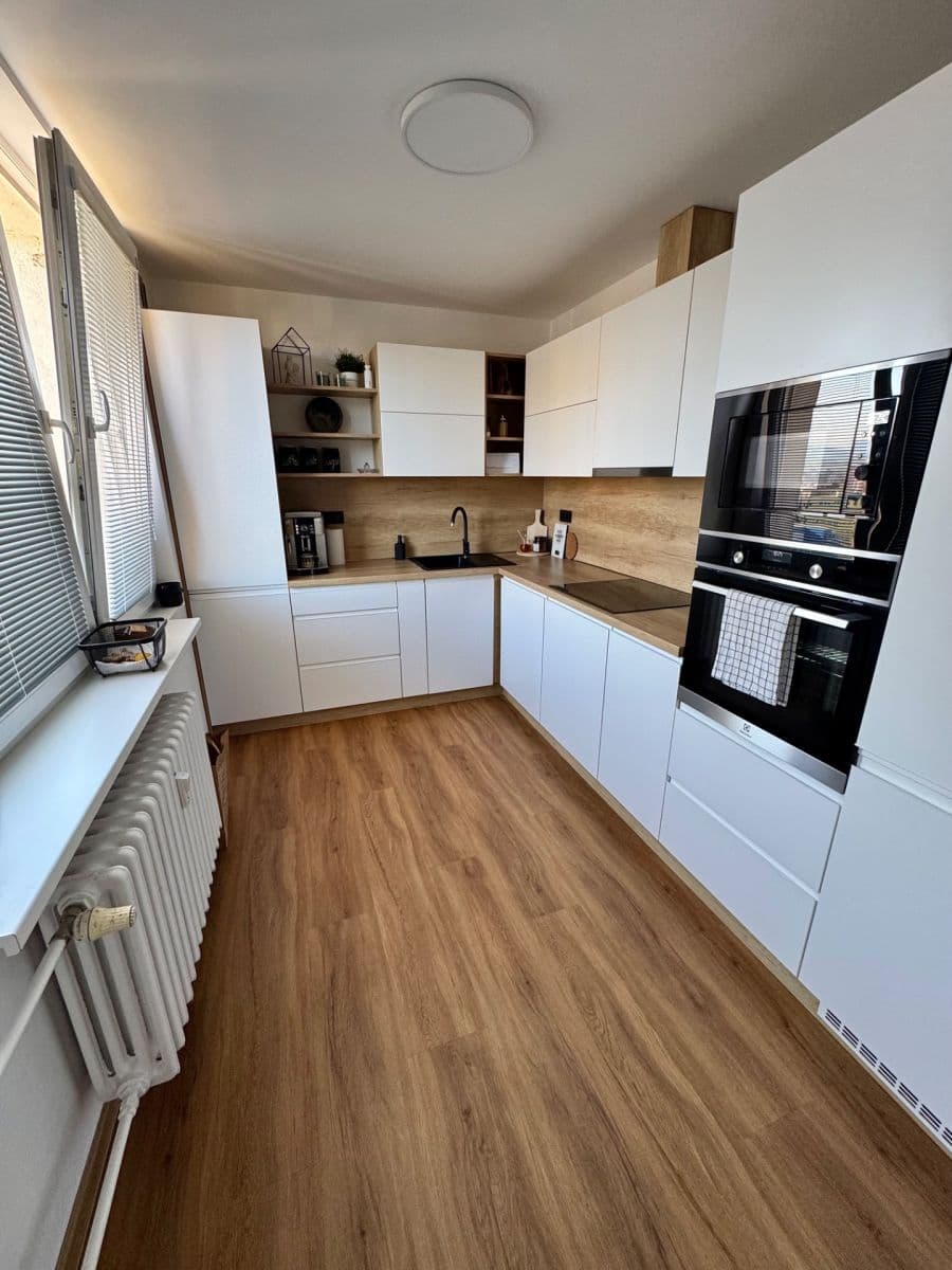 Pronájem bytu 3+1 65 m², Oděská, Rožnov pod Radhoštěm, Zlínský kraj Pronájem bytu 3+1 65 m², Oděská, Rožnov pod Radhoštěm, Zlínský kraj