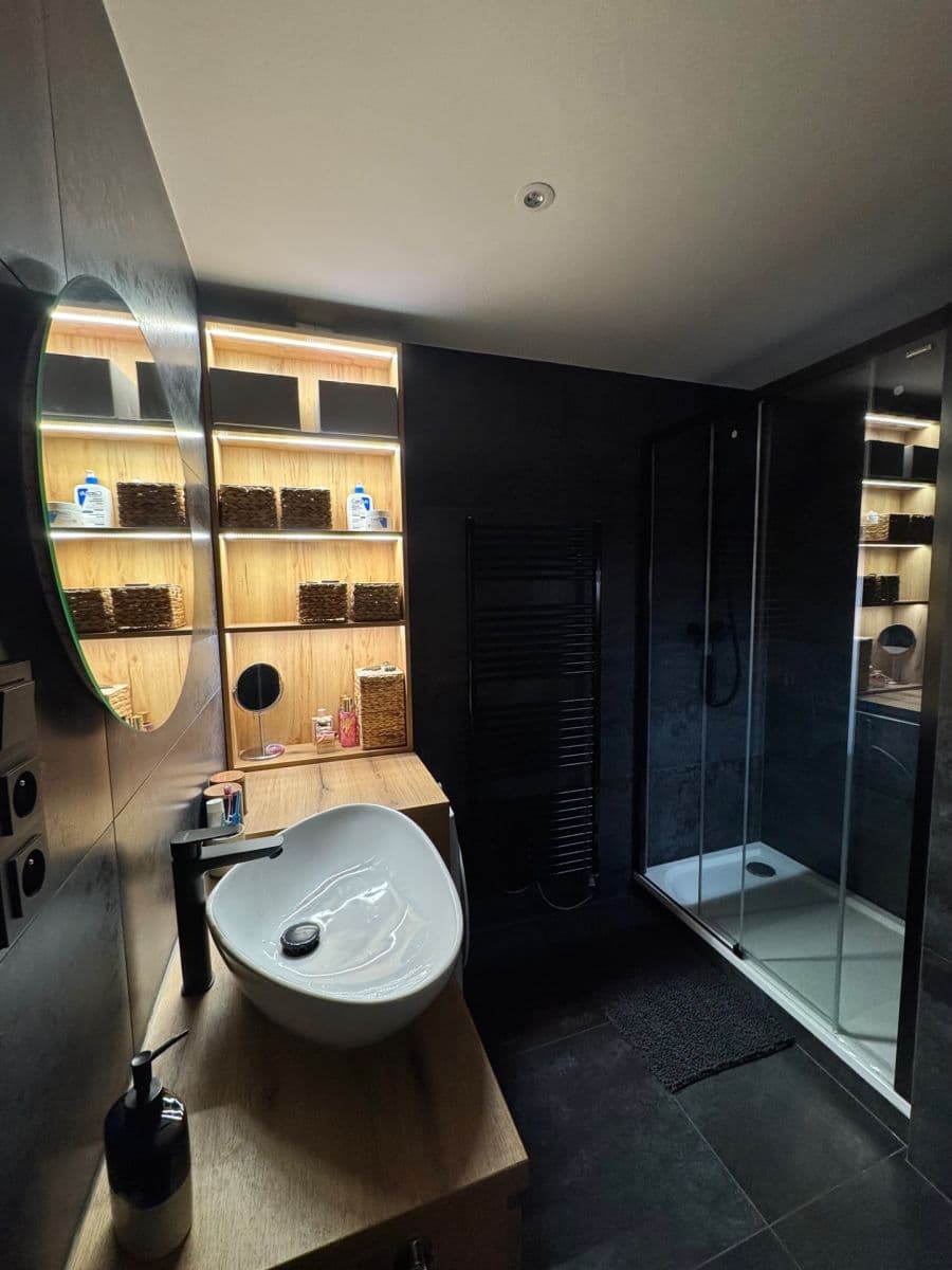 Pronájem bytu 3+1 65 m², Oděská, Rožnov pod Radhoštěm, Zlínský kraj Pronájem bytu 3+1 65 m², Oděská, Rožnov pod Radhoštěm, Zlínský kraj