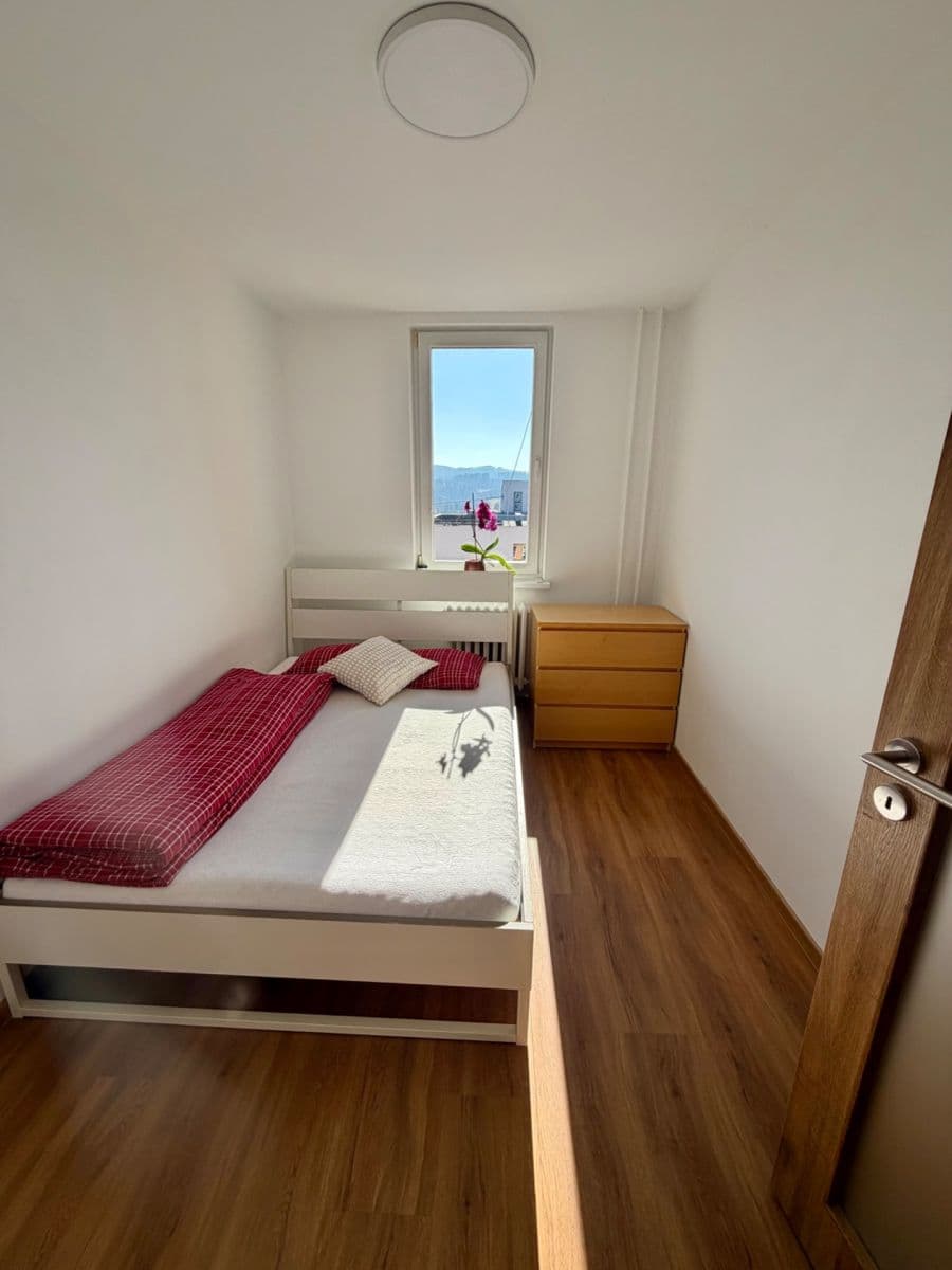 Pronájem bytu 3+1 65 m², Oděská, Rožnov pod Radhoštěm, Zlínský kraj Pronájem bytu 3+1 65 m², Oděská, Rožnov pod Radhoštěm, Zlínský kraj