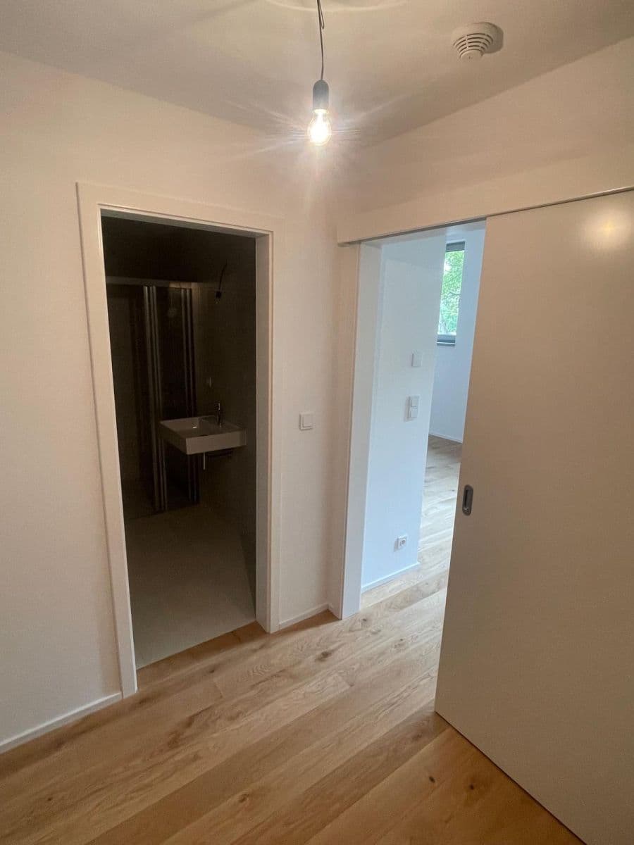 Pronájem bytu 1+kk 36 m², Mezitraťová, Praha, Praha Pronájem bytu 1+kk 36 m², Mezitraťová, Praha, Praha