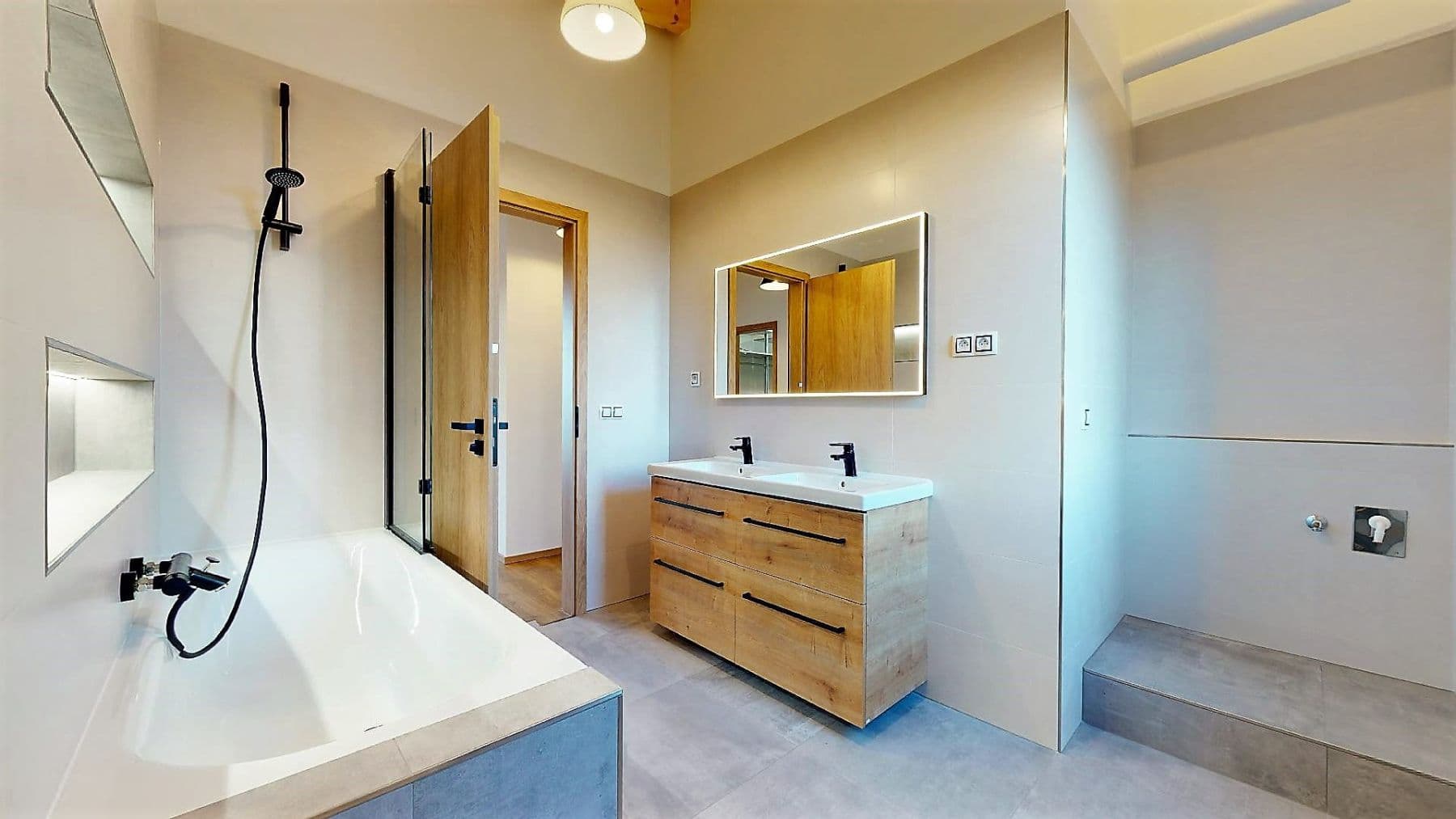 Pronájem bytu 3+kk 90 m², Okružní, Mladá Boleslav, Středočeský kraj Pronájem bytu 3+kk 90 m², Okružní, Mladá Boleslav, Středočeský kraj