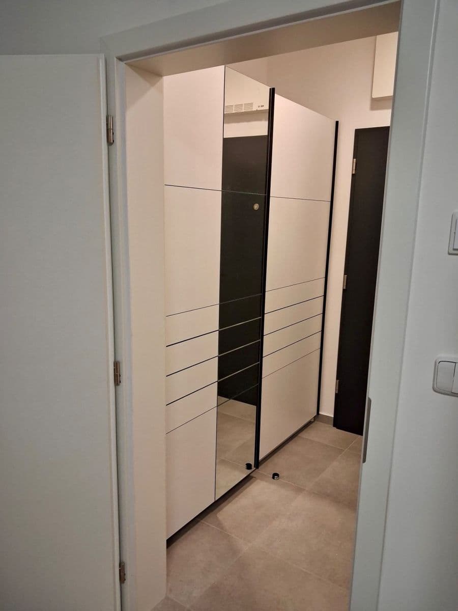 Pronájem bytu 1+kk 32 m², Douchova, Praha, Praha Pronájem bytu 1+kk 32 m², Douchova, Praha, Praha