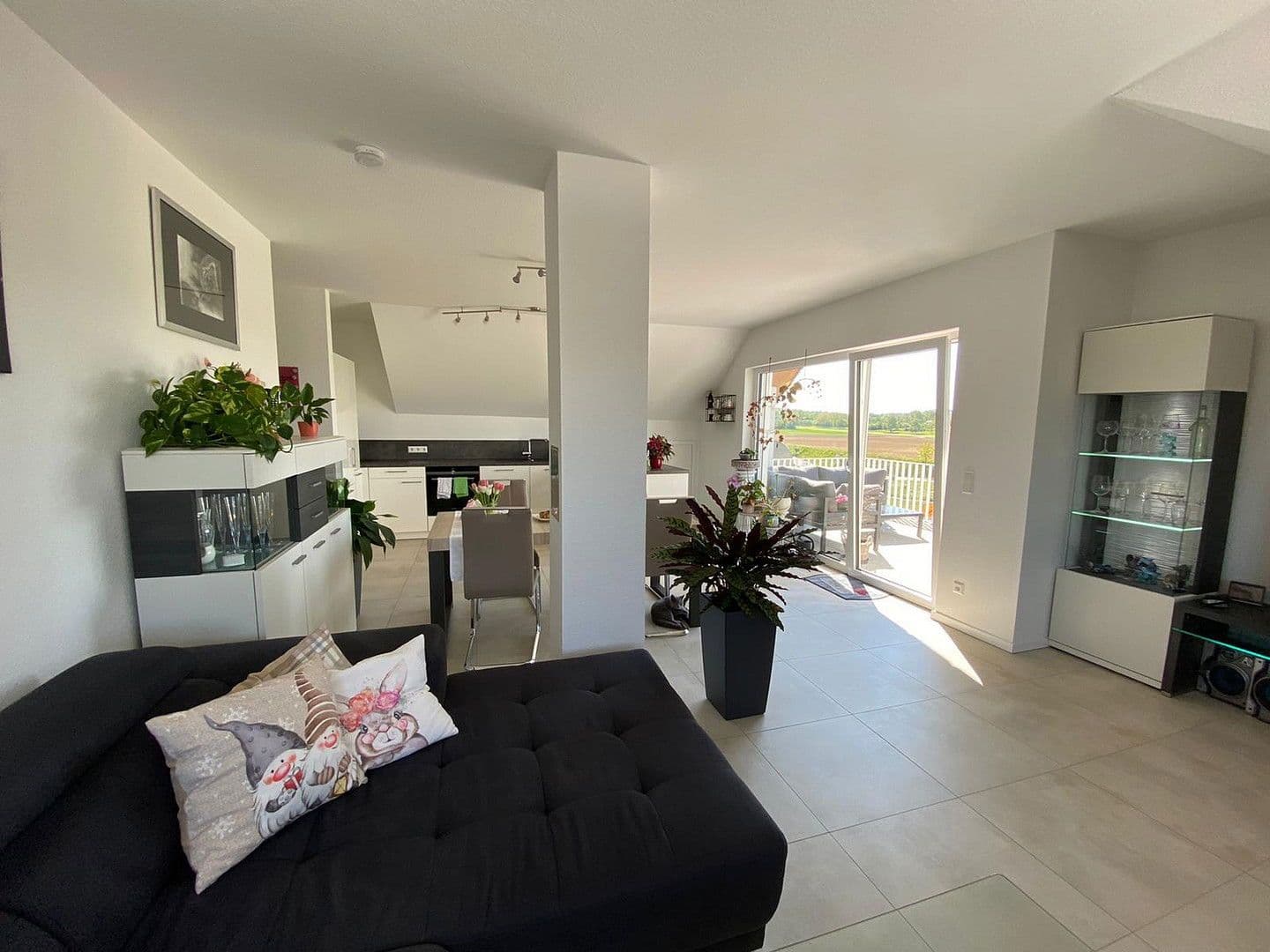 Pronájem bytu 3+1 115 m², Erhard Schnepf Straße 2, Bad Wimpfen, Bádensko-Württembersko Pronájem bytu 3+1 115 m², Erhard Schnepf Straße 2, Bad Wimpfen, Bádensko-Württembersko