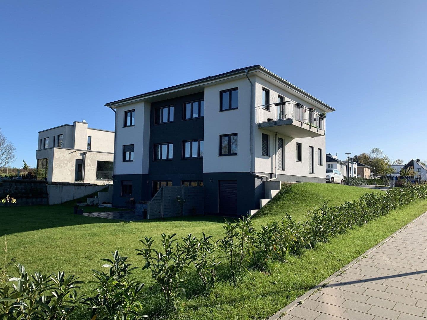 Prodej domu 315 m², pozemek 1.885 m², Rostock, Mecklenburg-Vorpommern Prodej domu 315 m², pozemek 1.885 m², Rostock, Mecklenburg-Vorpommern