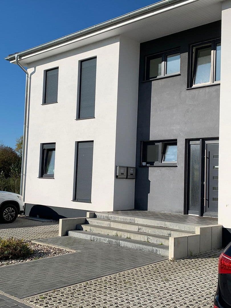 Prodej domu 315 m², pozemek 1.885 m², Rostock, Mecklenburg-Vorpommern Prodej domu 315 m², pozemek 1.885 m², Rostock, Mecklenburg-Vorpommern