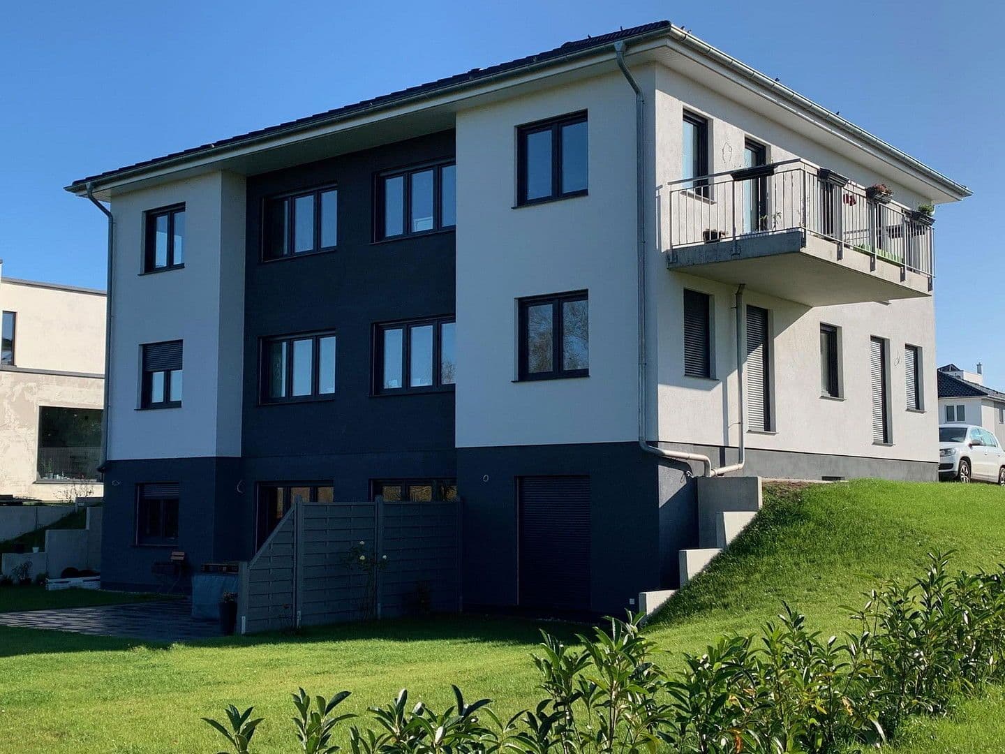 Prodej domu 315 m², pozemek 1.885 m², Rostock, Mecklenburg-Vorpommern Prodej domu 315 m², pozemek 1.885 m², Rostock, Mecklenburg-Vorpommern