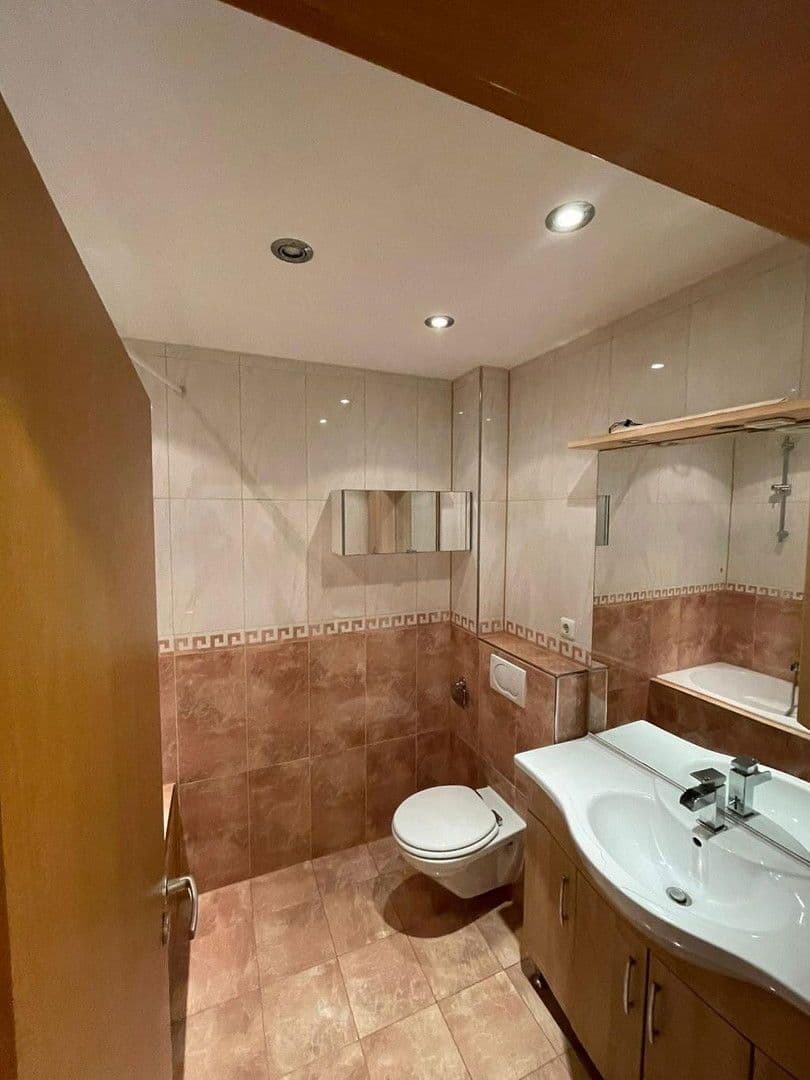 Pronájem bytu 2+1 50 m², Pilgerhausstraße 31, Augsburg, Bavorsko Pronájem bytu 2+1 50 m², Pilgerhausstraße 31, Augsburg, Bavorsko