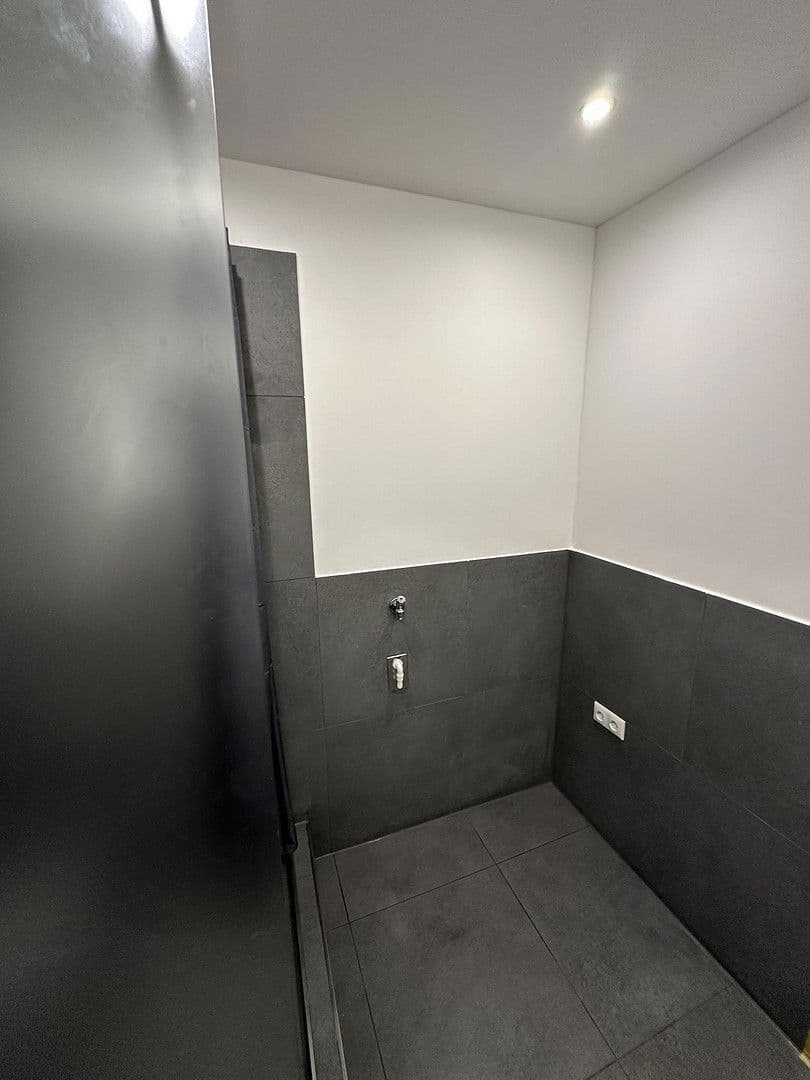 Pronájem bytu 3+1 80 m², Hindenburgstr. 40, Bremen, Bremen Pronájem bytu 3+1 80 m², Hindenburgstr. 40, Bremen, Bremen