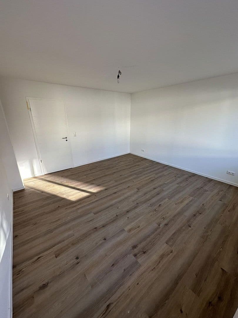 Pronájem bytu 3+1 80 m², Hindenburgstr. 40, Bremen, Bremen Pronájem bytu 3+1 80 m², Hindenburgstr. 40, Bremen, Bremen