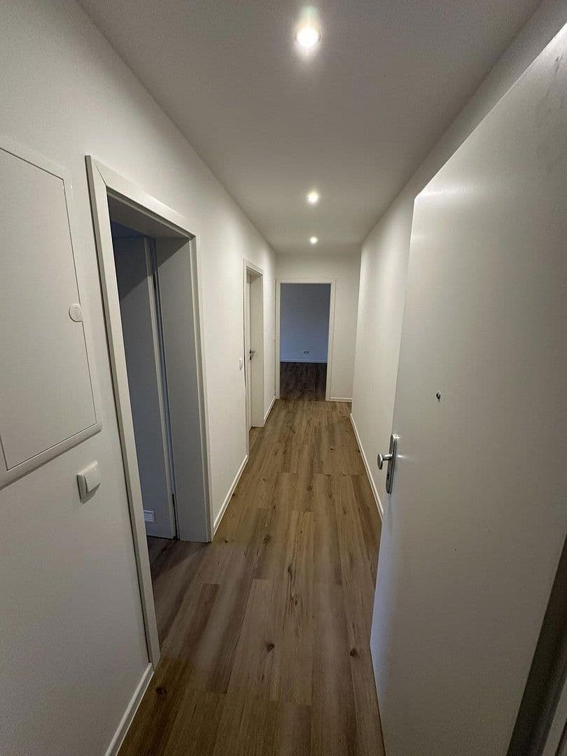 Pronájem bytu 3+1 80 m², Hindenburgstr. 40, Bremen, Bremen Pronájem bytu 3+1 80 m², Hindenburgstr. 40, Bremen, Bremen