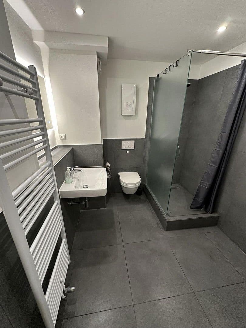 Pronájem bytu 3+1 80 m², Hindenburgstr. 40, Bremen, Bremen Pronájem bytu 3+1 80 m², Hindenburgstr. 40, Bremen, Bremen