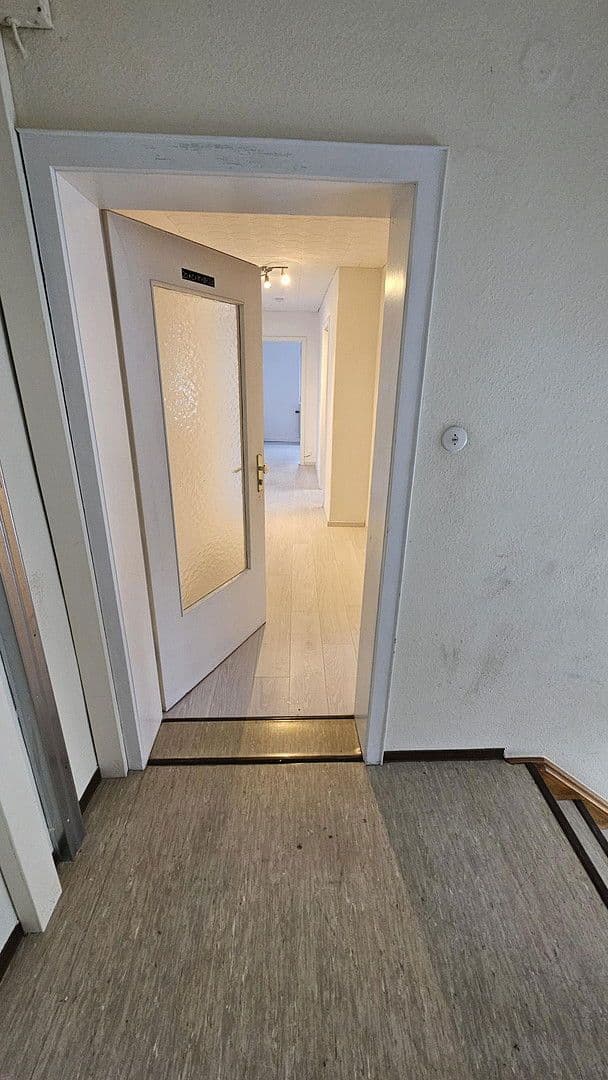 Pronájem bytu 3+1 76 m², Silcherstraße 4, Heubach, Bádensko-Württembersko Pronájem bytu 3+1 76 m², Silcherstraße 4, Heubach, Bádensko-Württembersko