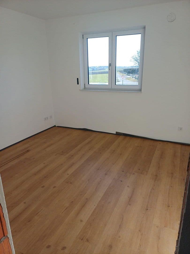 Pronájem bytu 3+1 93 m², Kirchroth, Bavorsko Pronájem bytu 3+1 93 m², Kirchroth, Bavorsko