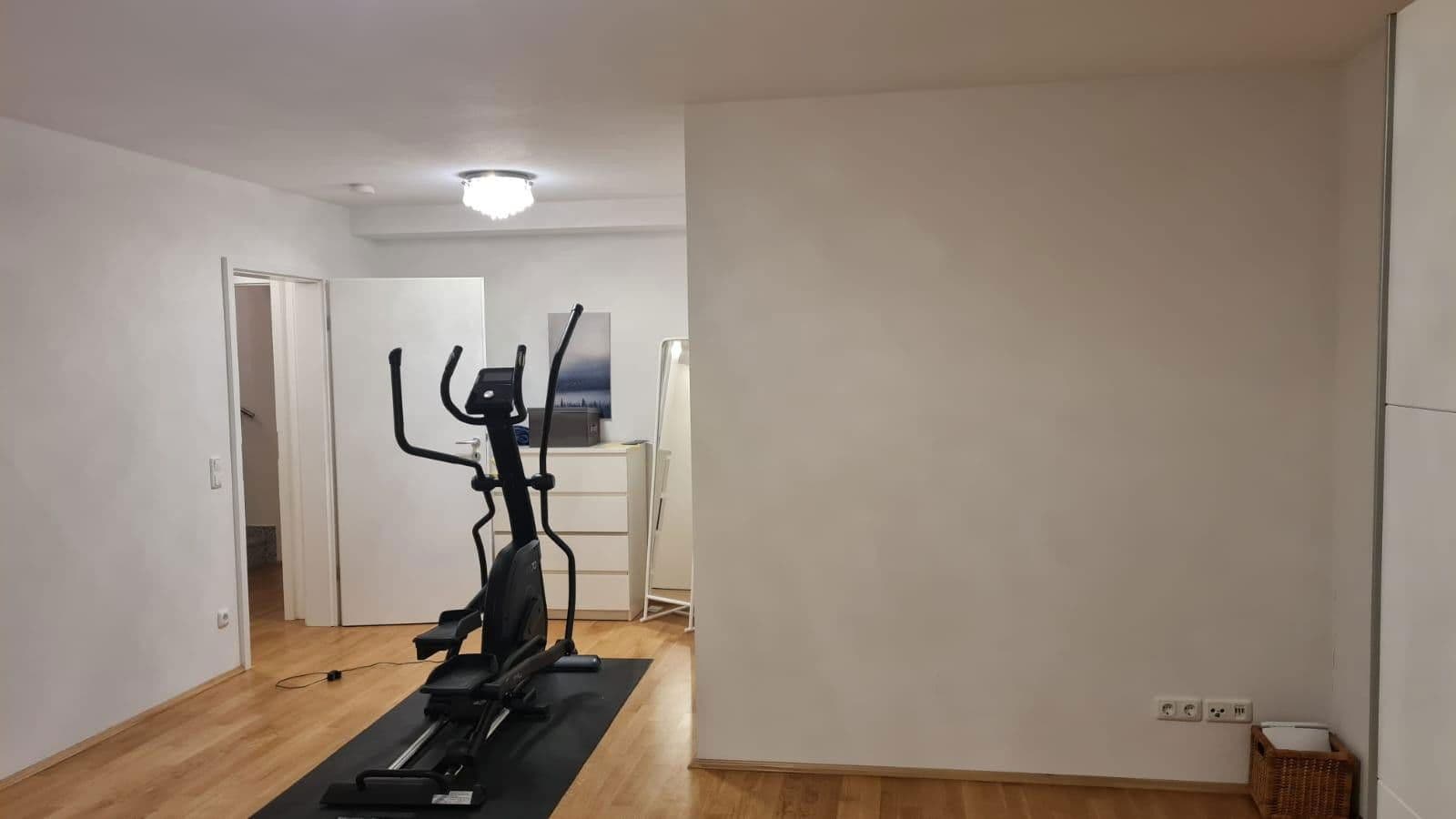 Pronájem bytu 3+kk 125 m², München, Bavorsko Pronájem bytu 3+kk 125 m², München, Bavorsko