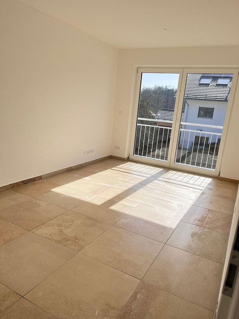 Pronájem domu 174 m², pozemek 100 m², Schloßstraße 43, Egmating, Bavorsko Pronájem domu 174 m², pozemek 100 m², Schloßstraße 43, Egmating, Bavorsko