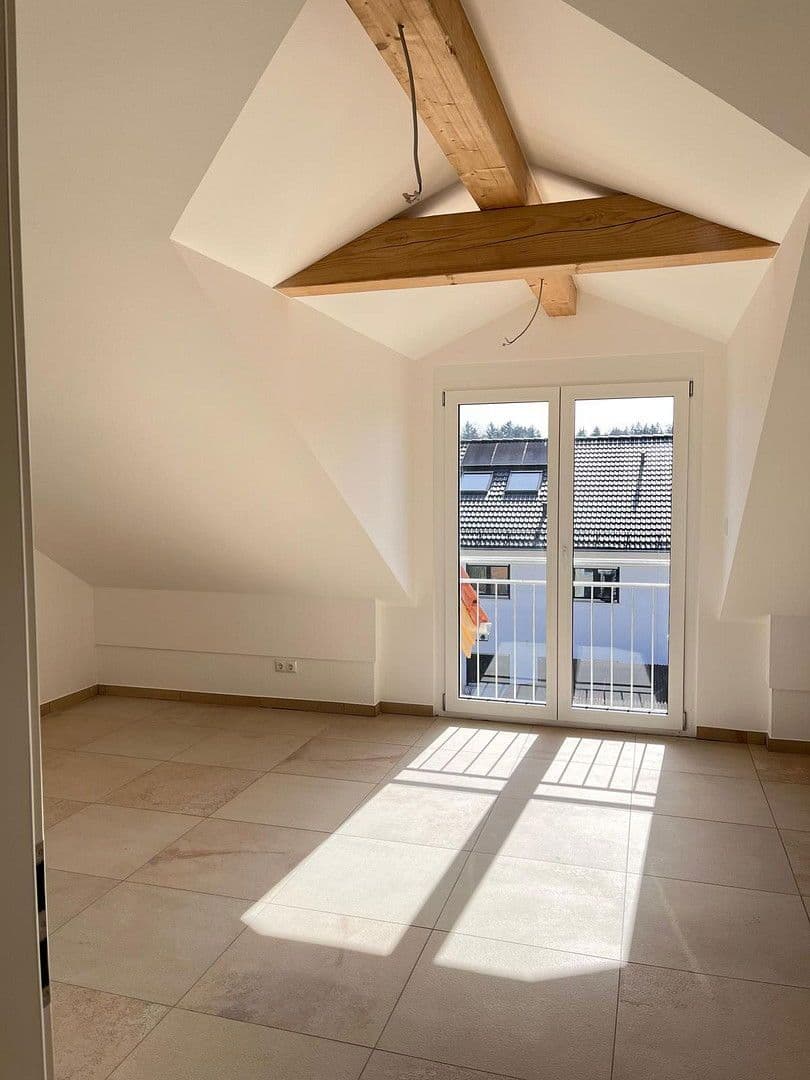 Pronájem domu 174 m², pozemek 100 m², Schloßstraße 43, Egmating, Bavorsko Pronájem domu 174 m², pozemek 100 m², Schloßstraße 43, Egmating, Bavorsko