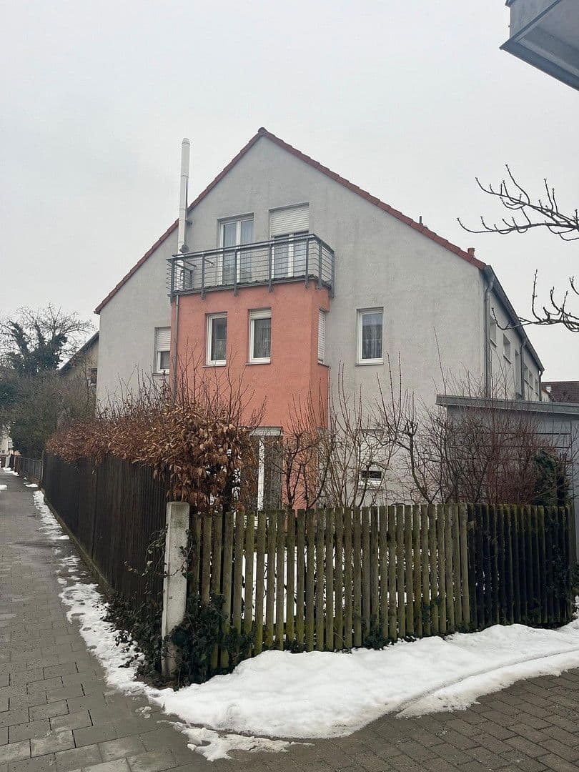 Prodej domu 140 m², pozemek 194 m², Regensburg, Bavorsko Prodej domu 140 m², pozemek 194 m², Regensburg, Bavorsko