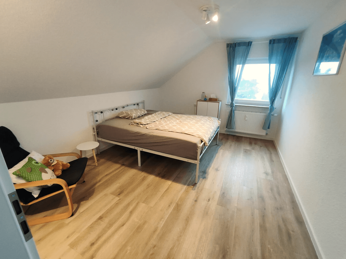 Pronájem bytu 6+1 120 m², Machtolsheimer Weg 4, Laichingen, Bádensko-Württembersko Pronájem bytu 6+1 120 m², Machtolsheimer Weg 4, Laichingen, Bádensko-Württembersko