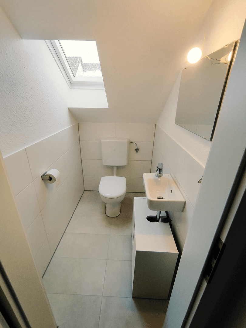 Pronájem bytu 6+1 120 m², Machtolsheimer Weg 4, Laichingen, Bádensko-Württembersko Pronájem bytu 6+1 120 m², Machtolsheimer Weg 4, Laichingen, Bádensko-Württembersko