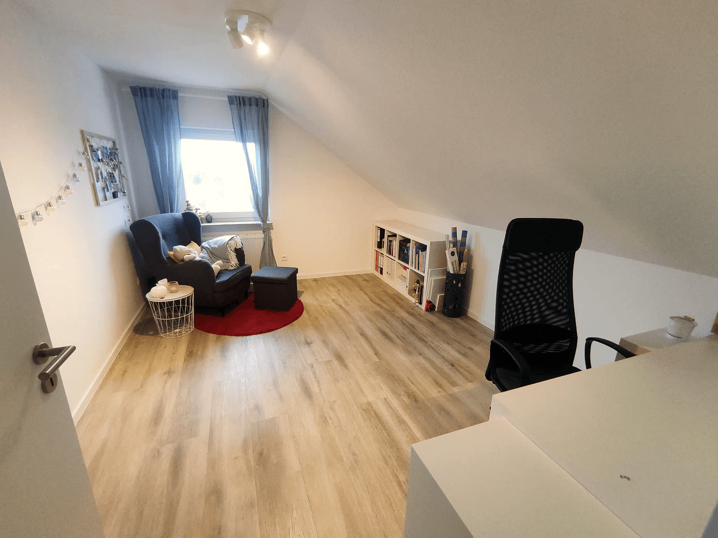 Pronájem bytu 6+1 120 m², Machtolsheimer Weg 4, Laichingen, Bádensko-Württembersko Pronájem bytu 6+1 120 m², Machtolsheimer Weg 4, Laichingen, Bádensko-Württembersko