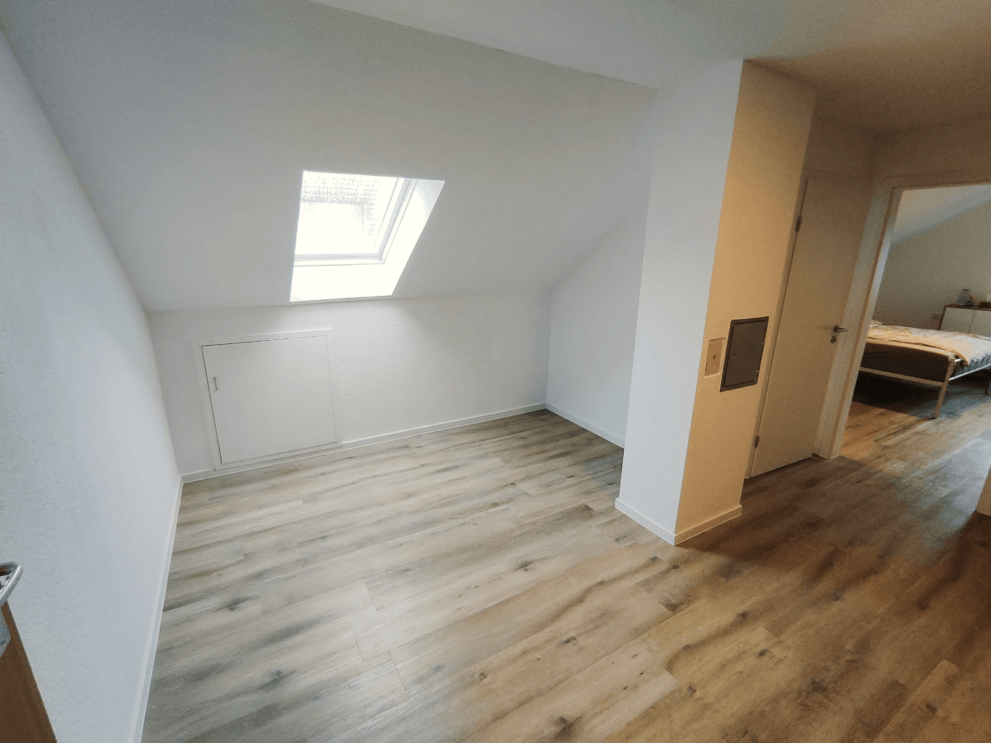 Pronájem bytu 6+1 120 m², Machtolsheimer Weg 4, Laichingen, Bádensko-Württembersko Pronájem bytu 6+1 120 m², Machtolsheimer Weg 4, Laichingen, Bádensko-Württembersko