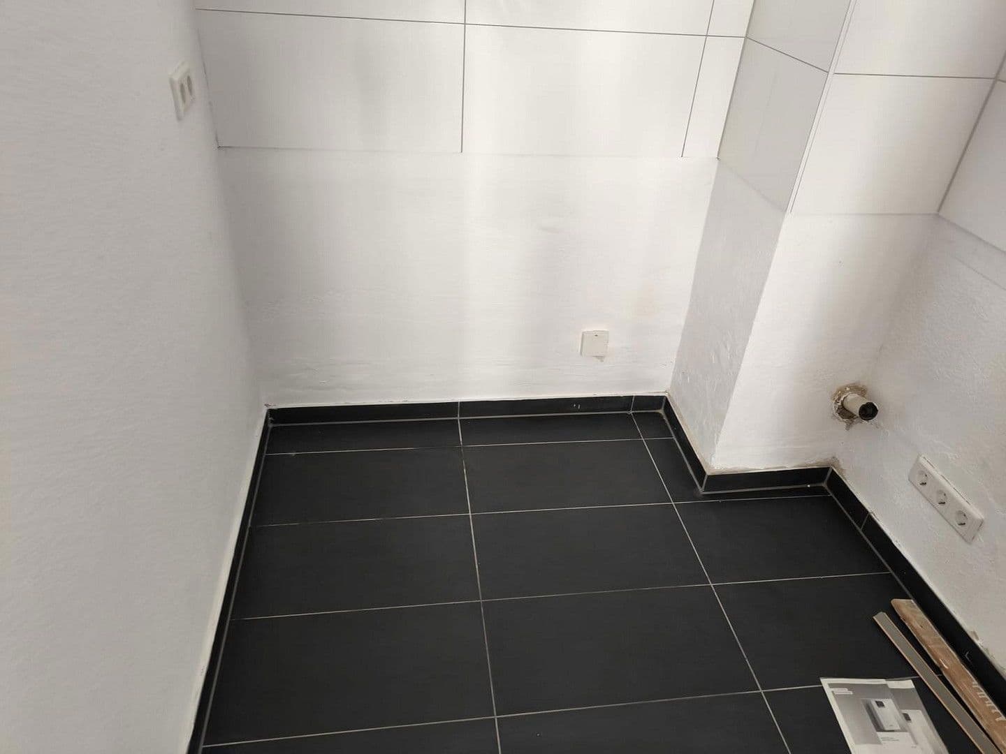 Pronájem bytu 1+1 30 m², Düsseldorf, Severní Porýní-Vestfálsko Pronájem bytu 1+1 30 m², Düsseldorf, Severní Porýní-Vestfálsko