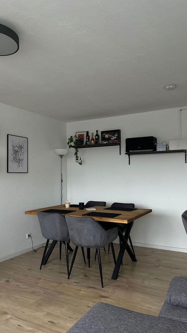 Pronájem bytu 2+1 54 m², Heilbronn, Bádensko-Württembersko Pronájem bytu 2+1 54 m², Heilbronn, Bádensko-Württembersko