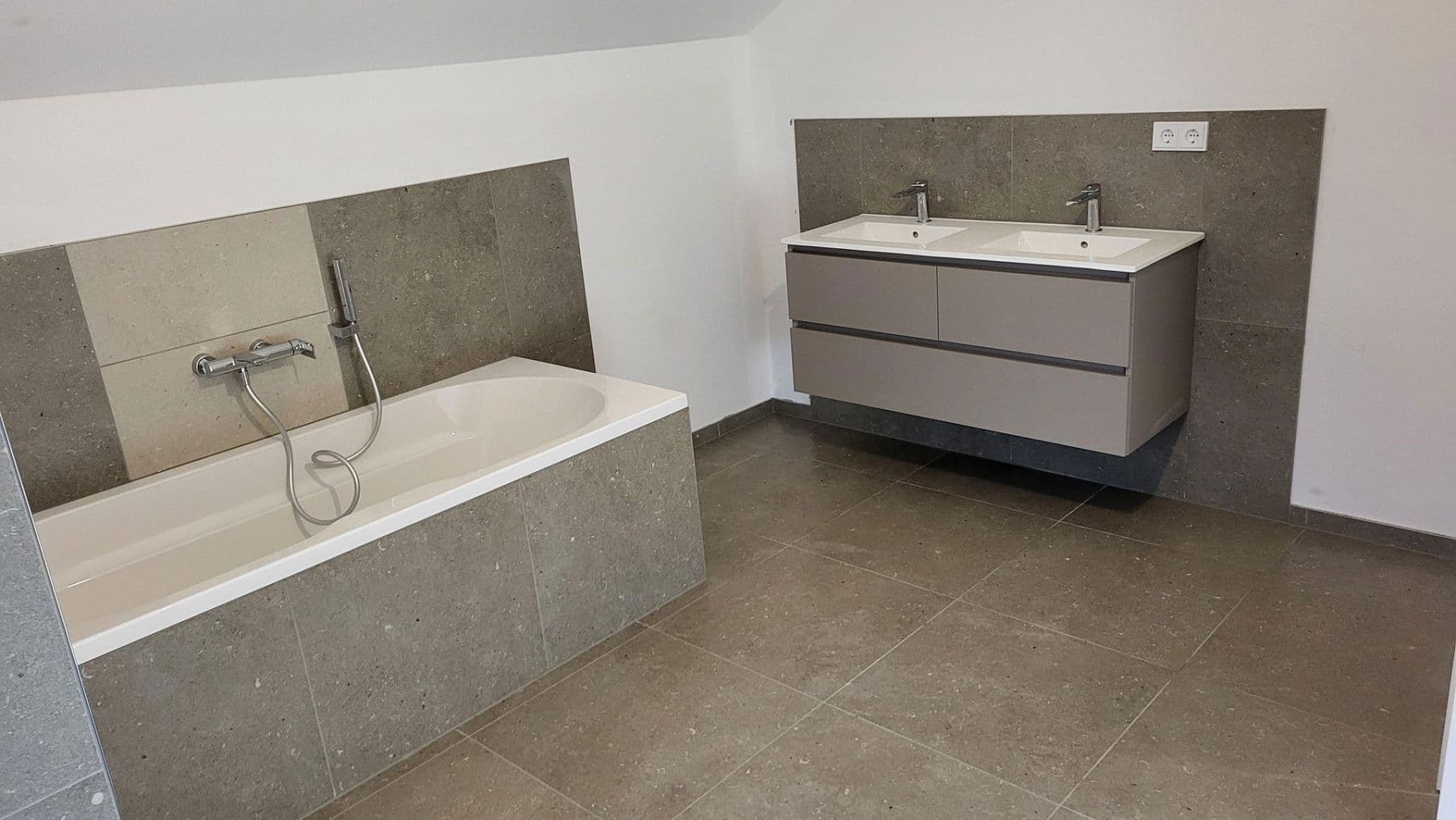 Prodej domu 158 m², pozemek 1.000 m², Dobin am See, Mecklenburg-Vorpommern Prodej domu 158 m², pozemek 1.000 m², Dobin am See, Mecklenburg-Vorpommern