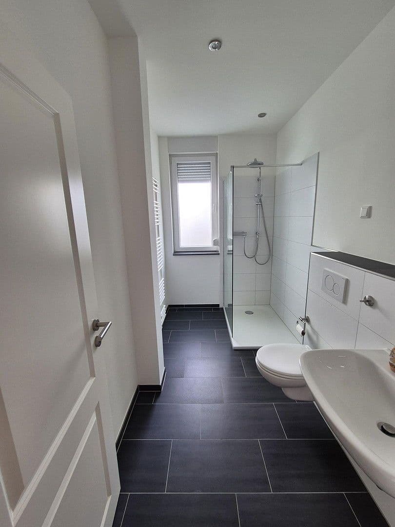 Pronájem bytu 3+1 82 m², Verbergerstraße 77, Krefeld, Severní Porýní-Vestfálsko Pronájem bytu 3+1 82 m², Verbergerstraße 77, Krefeld, Severní Porýní-Vestfálsko