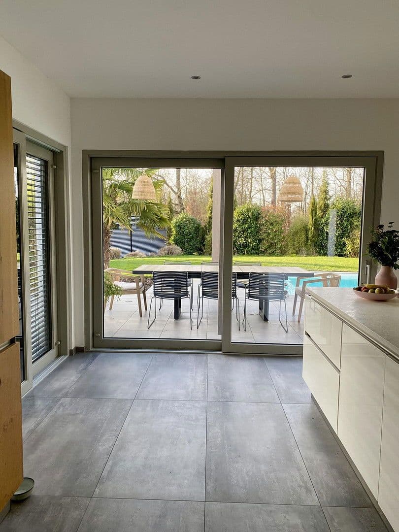 Prodej domu 250 m², pozemek 823 m², Rastatt, Bádensko-Württembersko Prodej domu 250 m², pozemek 823 m², Rastatt, Bádensko-Württembersko