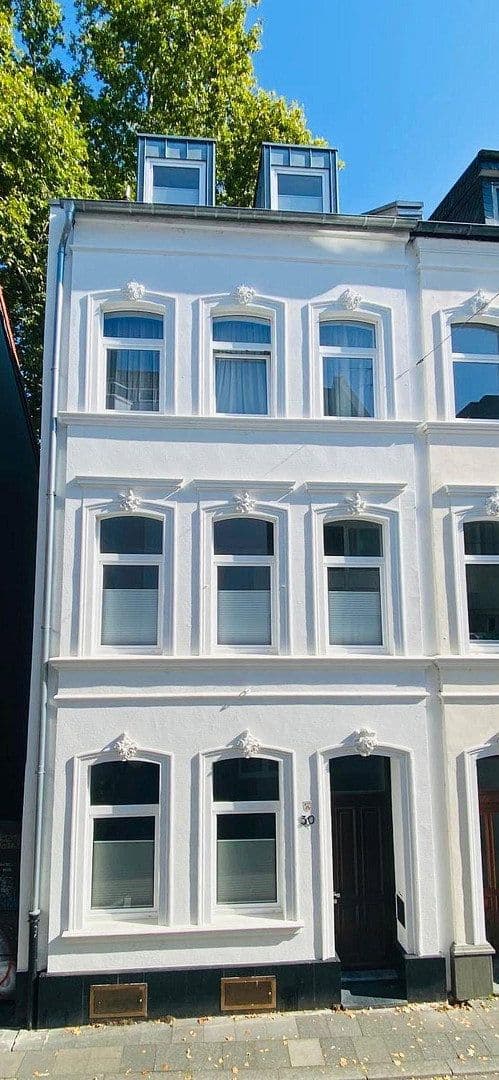 Prodej domu 176 m², pozemek 78 m², Steinfelder Gasse 30, Köln, Severní Porýní-Vestfálsko Prodej domu 176 m², pozemek 78 m², Steinfelder Gasse 30, Köln, Severní Porýní-Vestfálsko