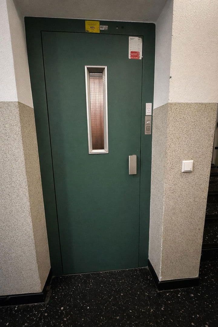 Prodej bytu 2+1 70 m², Düsseldorf, Severní Porýní-Vestfálsko Prodej bytu 2+1 70 m², Düsseldorf, Severní Porýní-Vestfálsko