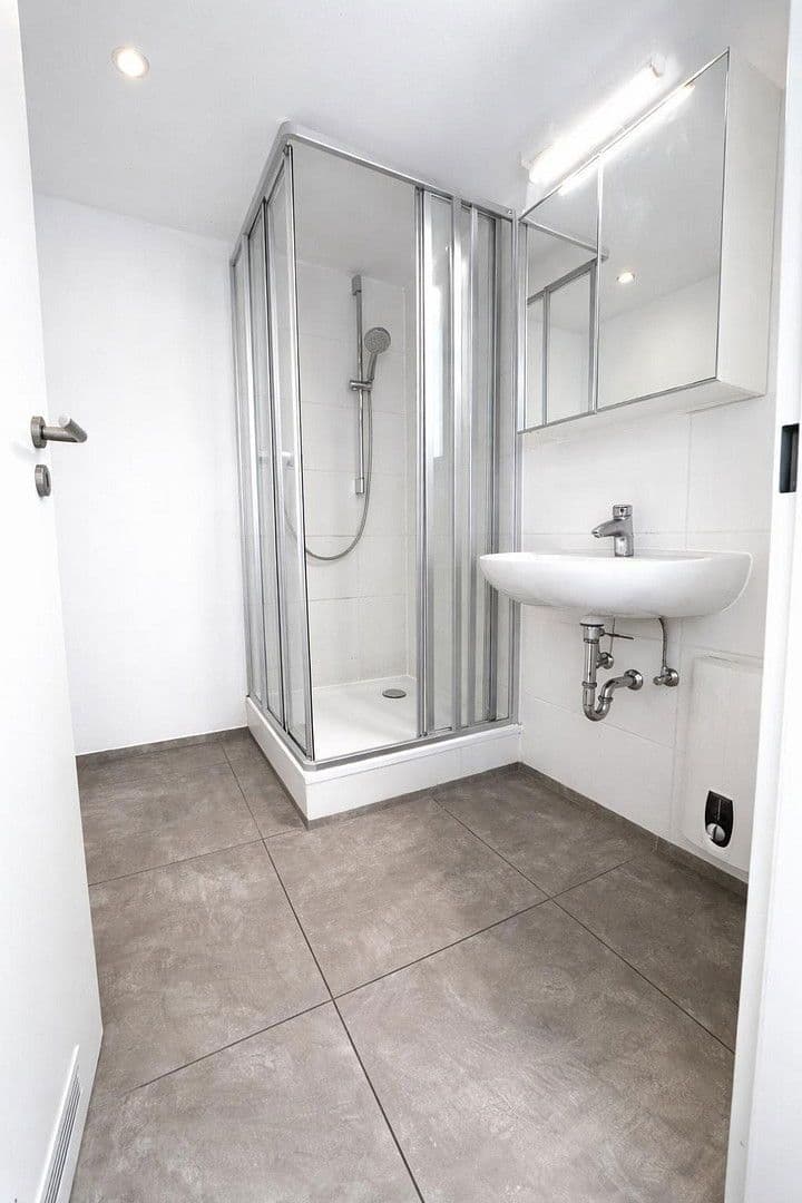 Prodej bytu 2+1 70 m², Düsseldorf, Severní Porýní-Vestfálsko Prodej bytu 2+1 70 m², Düsseldorf, Severní Porýní-Vestfálsko