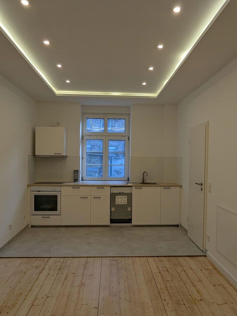 Pronájem bytu 2+1 45 m², Oppauerstr.36, Mannheim, Bádensko-Württembersko Pronájem bytu 2+1 45 m², Oppauerstr.36, Mannheim, Bádensko-Württembersko