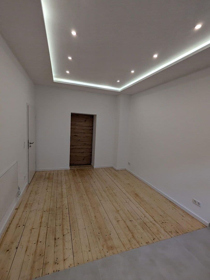 Pronájem bytu 2+1 45 m², Oppauerstr.36, Mannheim, Bádensko-Württembersko Pronájem bytu 2+1 45 m², Oppauerstr.36, Mannheim, Bádensko-Württembersko