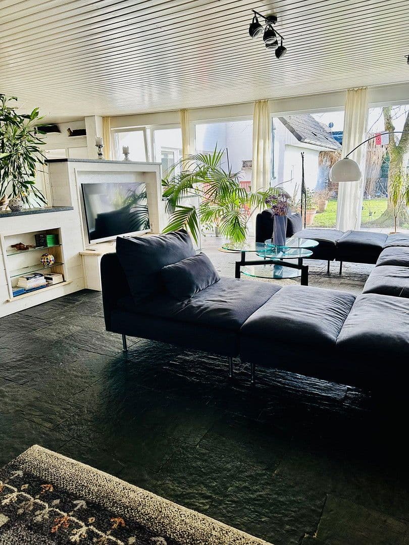 Pronájem bytu 6+1 255 m², Großhorst, Isernhagen, Dolní Sasko Pronájem bytu 6+1 255 m², Großhorst, Isernhagen, Dolní Sasko