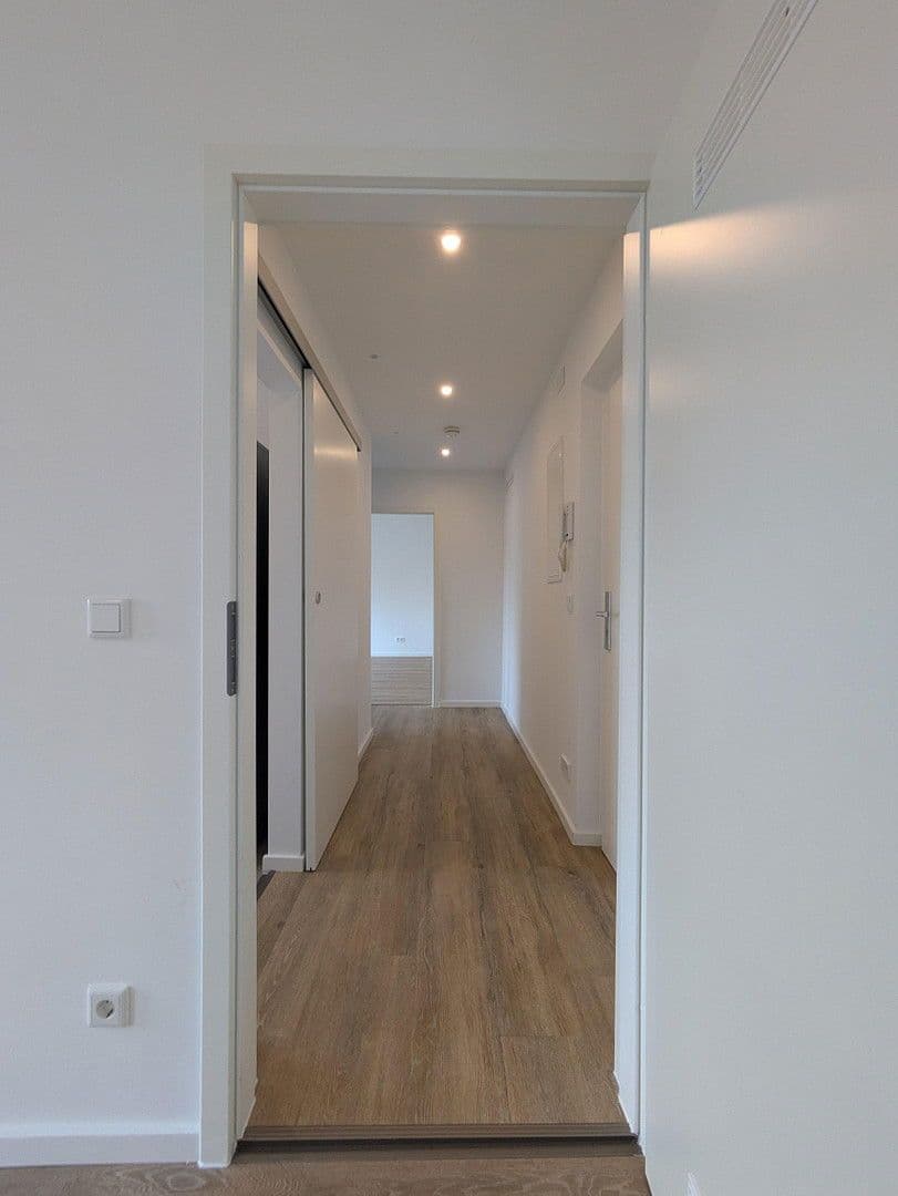 Pronájem bytu 2+1 55 m², Scheurlstraße 25, Nürnberg, Bavorsko Pronájem bytu 2+1 55 m², Scheurlstraße 25, Nürnberg, Bavorsko