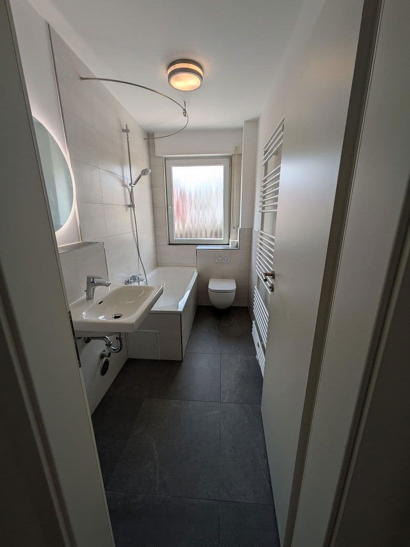 Pronájem bytu 2+1 55 m², Scheurlstraße 25, Nürnberg, Bavorsko Pronájem bytu 2+1 55 m², Scheurlstraße 25, Nürnberg, Bavorsko