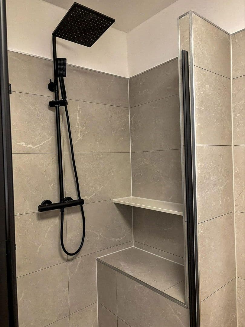 Prodej bytu 1+1 37 m², Faradaystraße 9, Leipzig, Sasko Prodej bytu 1+1 37 m², Faradaystraße 9, Leipzig, Sasko