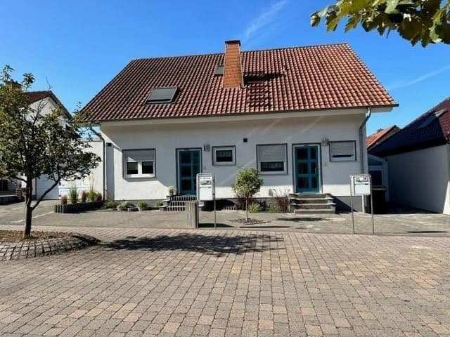 Pronájem domu 298 m², pozemek 518 m², Wallertheim, Porýní-Falc Pronájem domu 298 m², pozemek 518 m², Wallertheim, Porýní-Falc