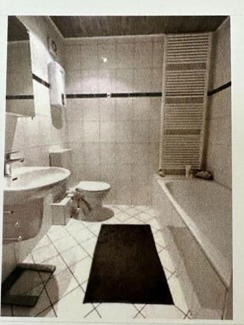 Pronájem domu 298 m², pozemek 518 m², Wallertheim, Porýní-Falc Pronájem domu 298 m², pozemek 518 m², Wallertheim, Porýní-Falc