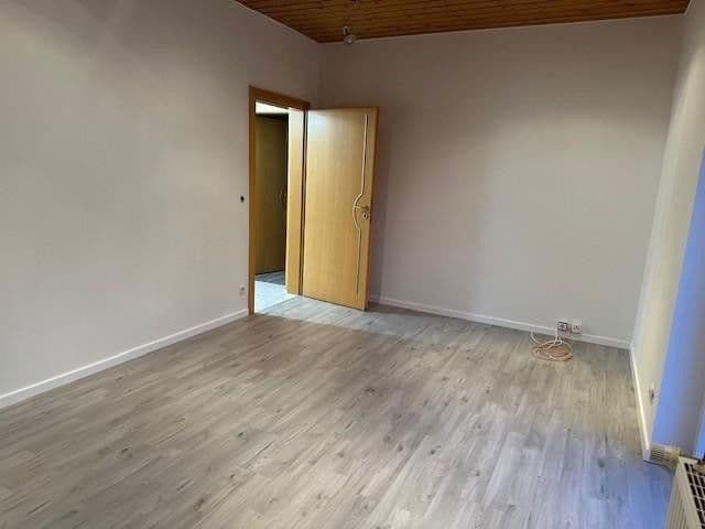Pronájem domu 298 m², pozemek 518 m², Wallertheim, Porýní-Falc Pronájem domu 298 m², pozemek 518 m², Wallertheim, Porýní-Falc